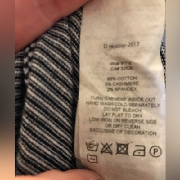 𝅺armani Exchange women’s striped cardigan. Size medium. - Picture 5 of 5